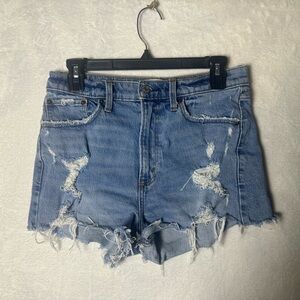 Abercrombie & Fitch High‎ Rise Mom Short Distressed Size 28